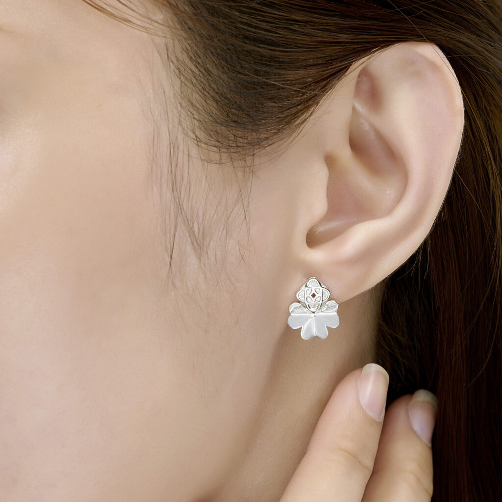 Bông tai bạc cao cấp cỏ bốn lá kết hợp tài lộc