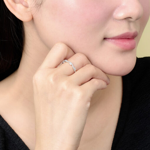 Nhẫn Bạc Cao Cấp Lượn Sóng Đính Đá Lấp Lánh - Ảnh 2