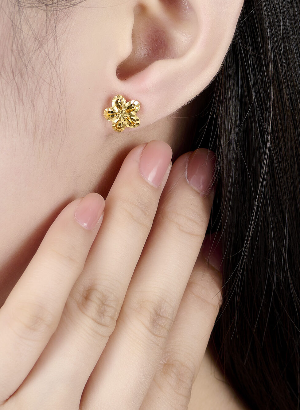 Bông tai vàng 18K đẹp 2025 – Xu hướng thời trang đẳng cấp